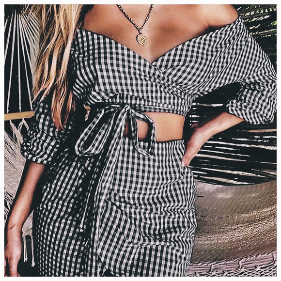 Other - LAST!⭐️Black adorable plaid 2 piece set